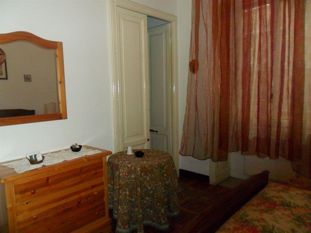 Guesthouse La Briosa Nicole Genoa Exterior photo